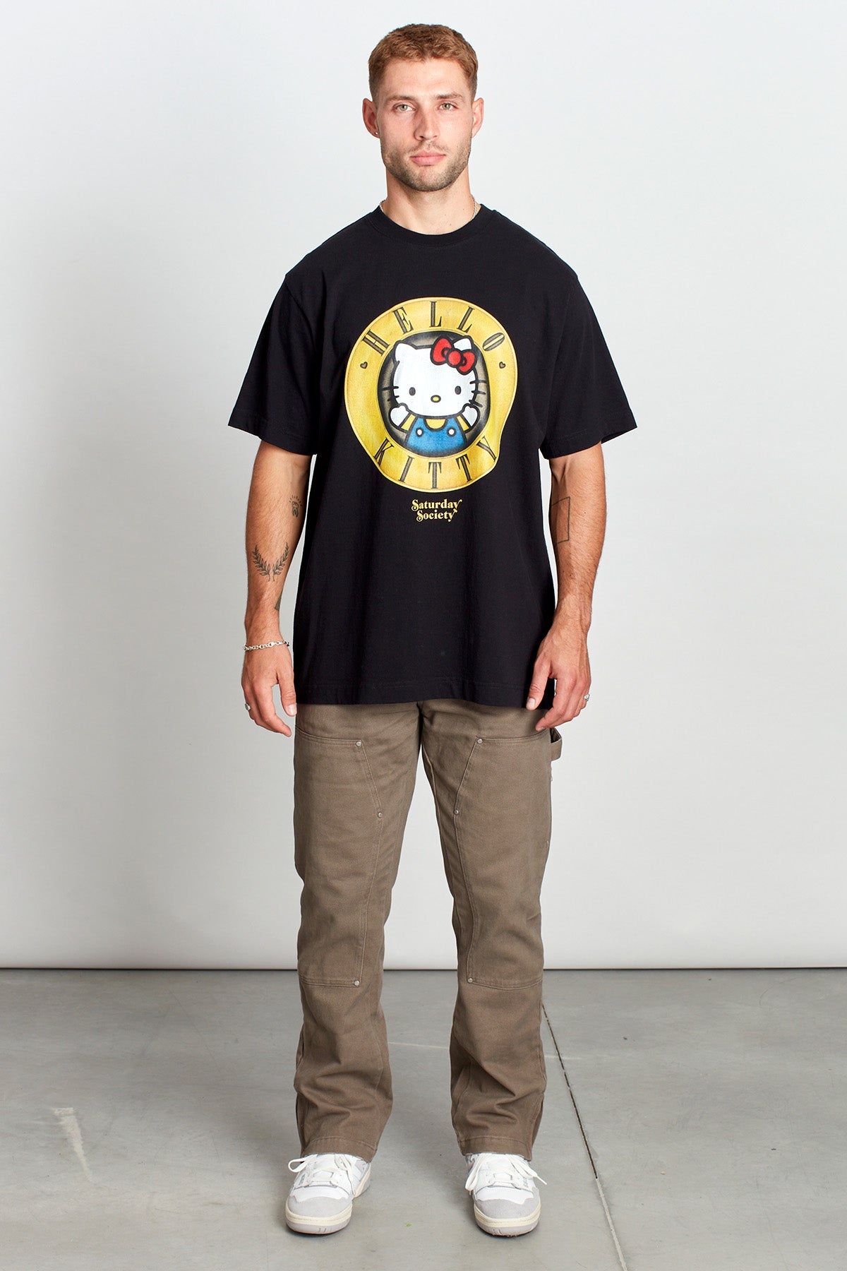Hello Kitty And Roses T-shirt in Washed Black