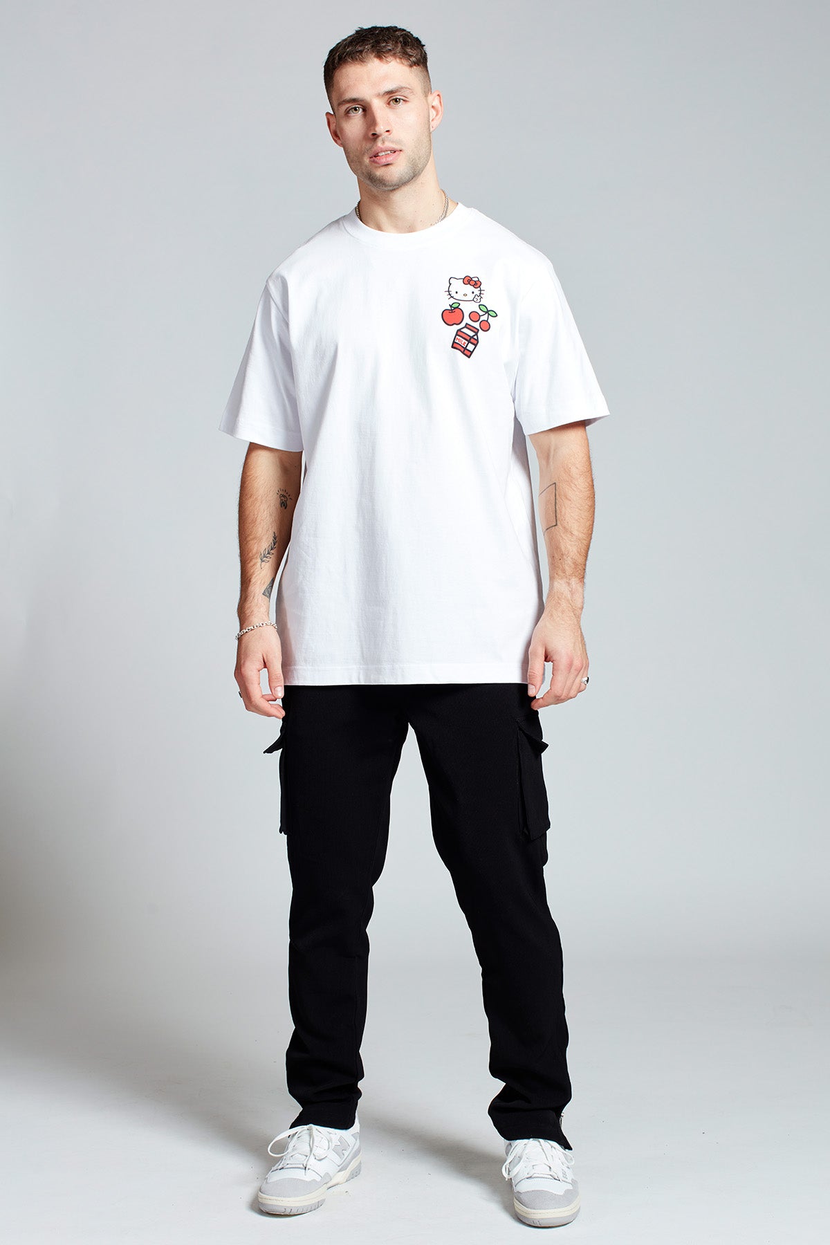 Hello Kitty Peace Out T-shirt in White