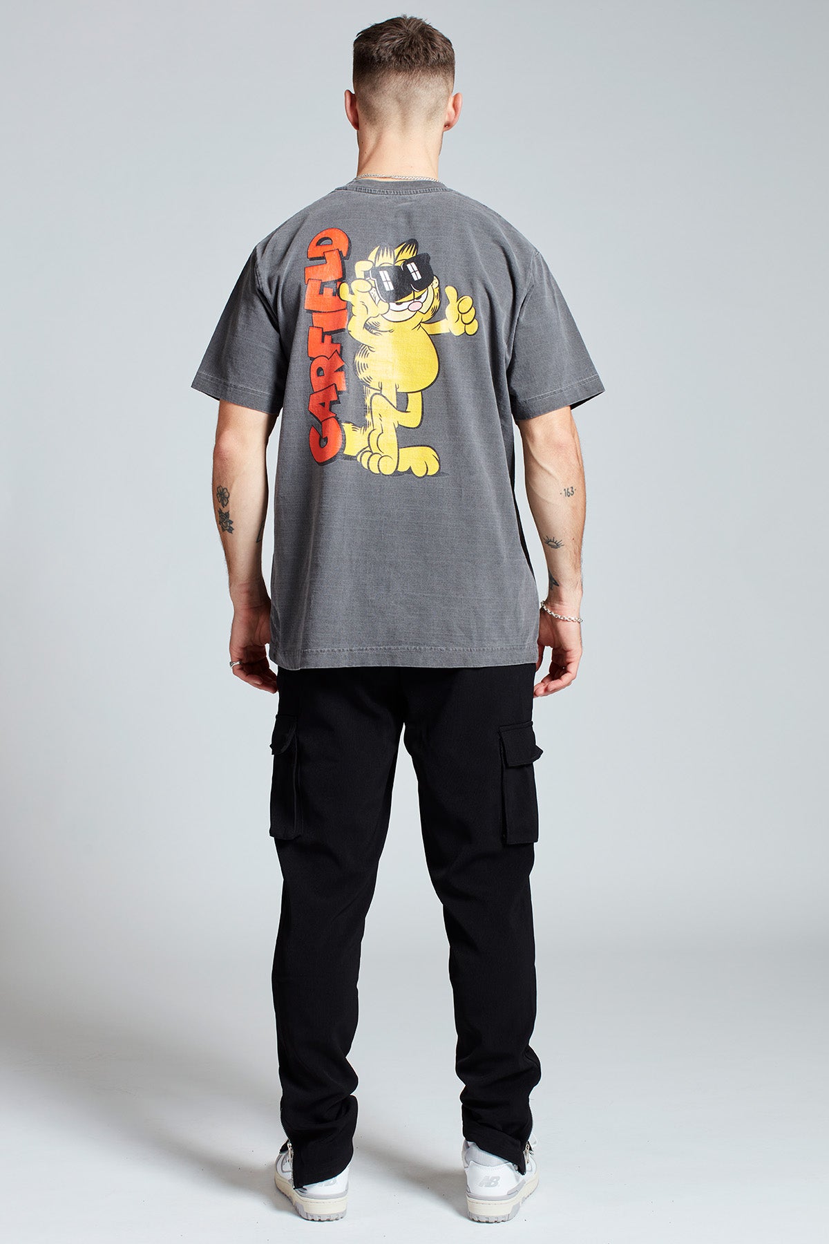 Garfield Just Chilling T-shirt in Washed Grey