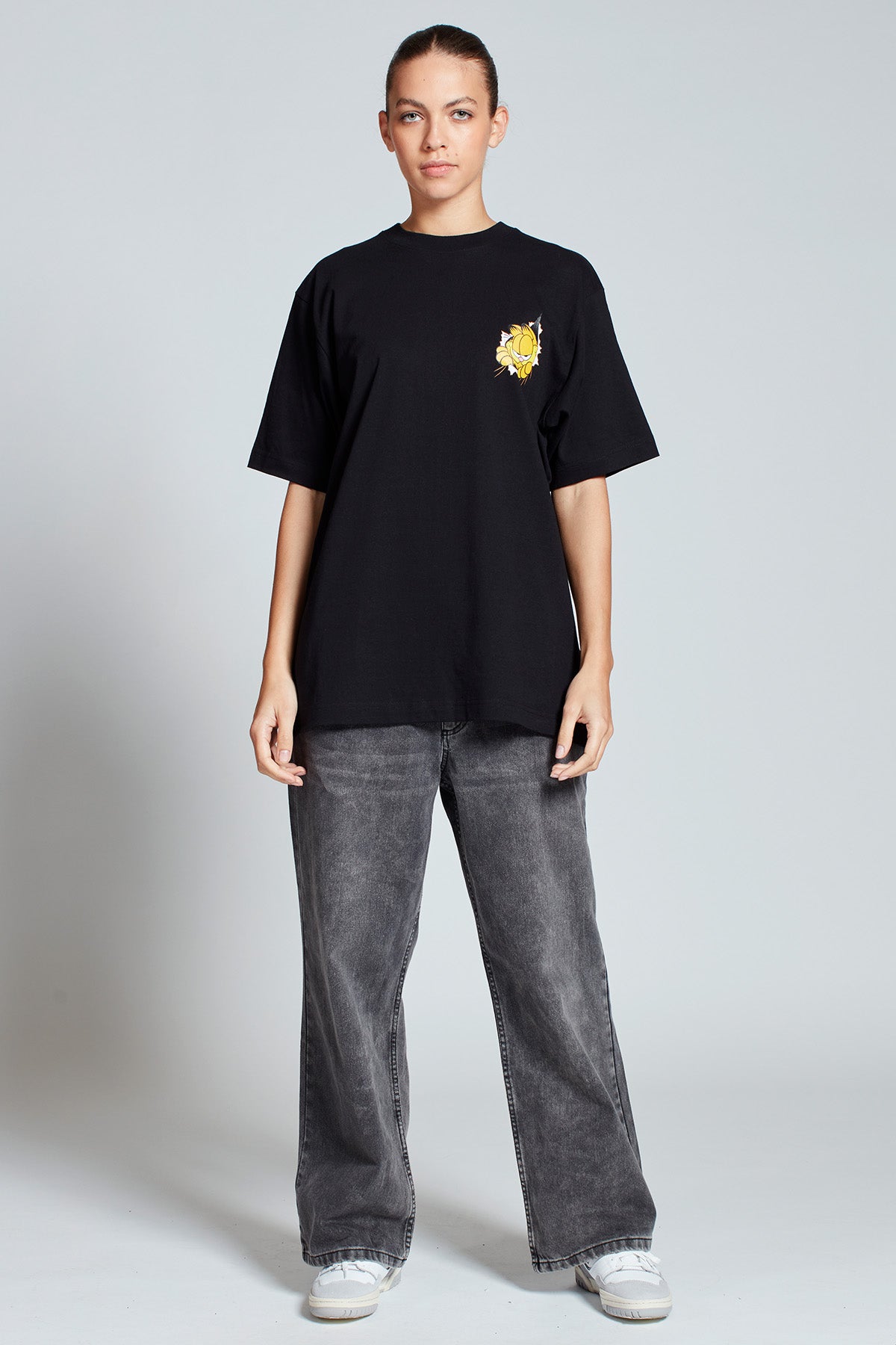 Garfield Watch Your Back T-shirt in Black