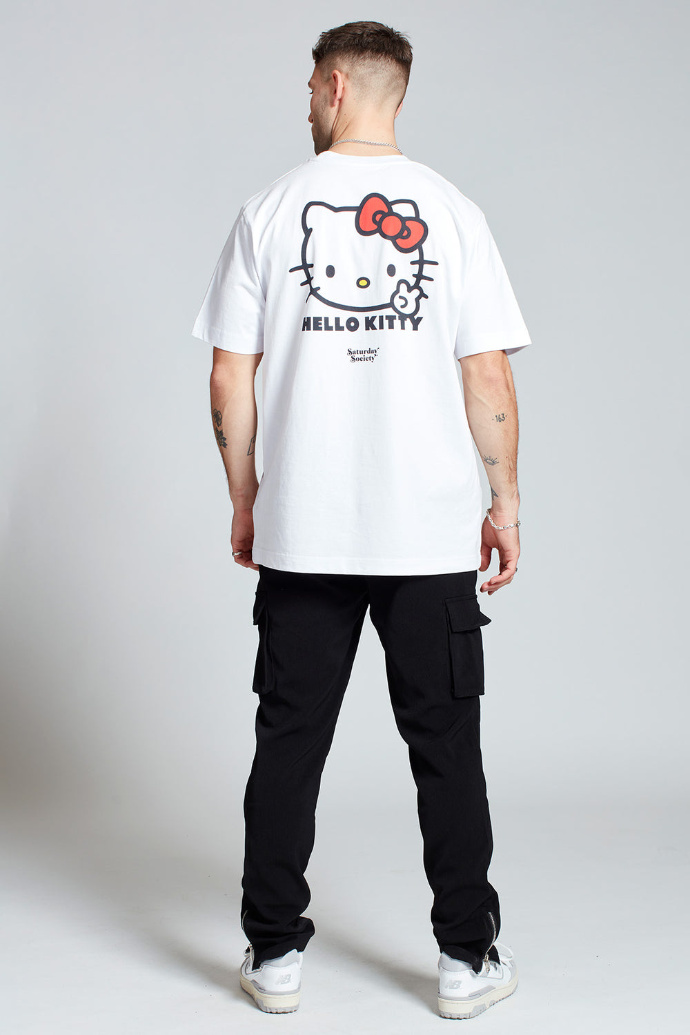 Hello Kitty Peace Out T-shirt in White | Mens | Saturday Society