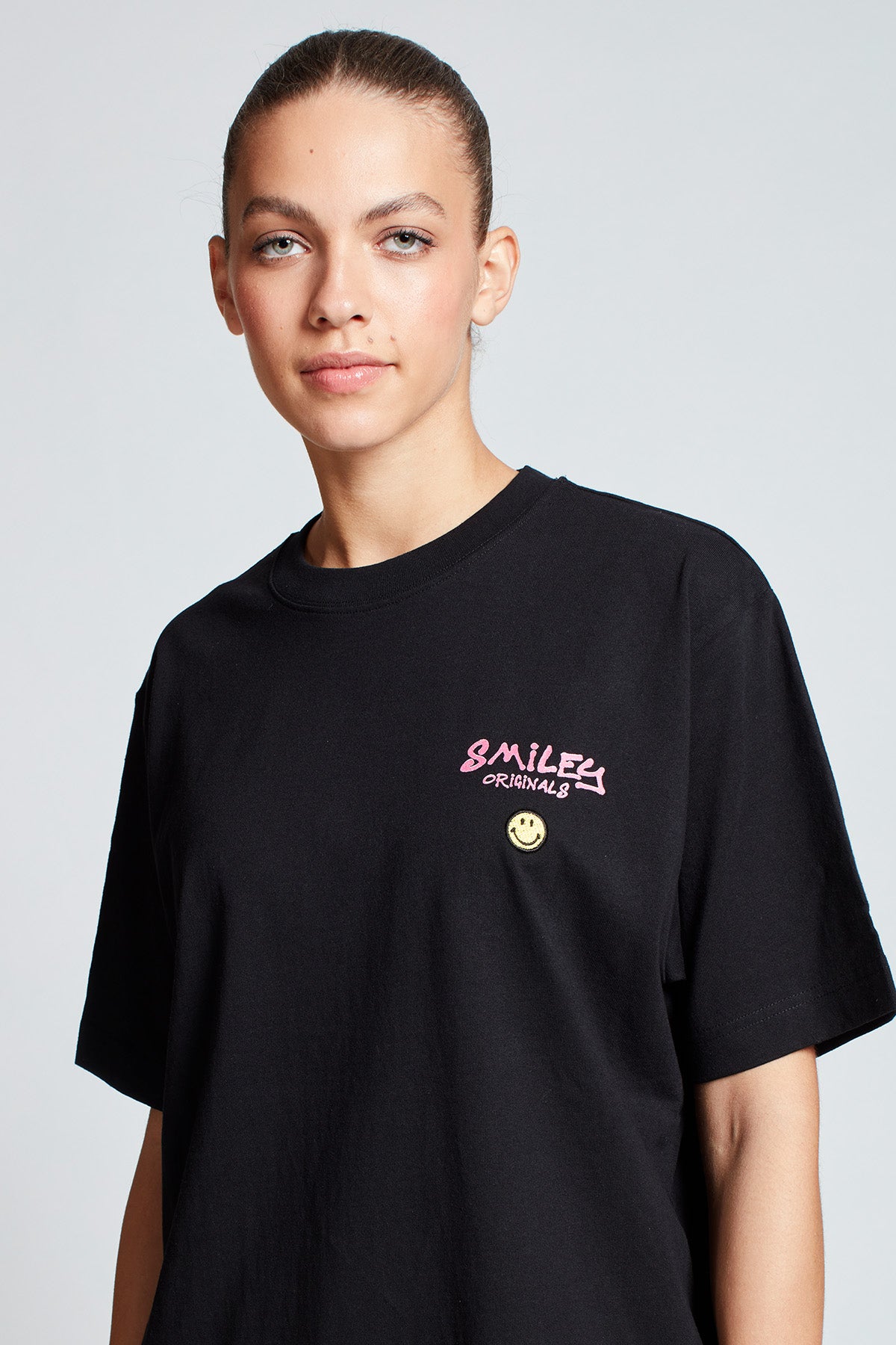 Smiley Originals® In Your Hands T-shirt in Black