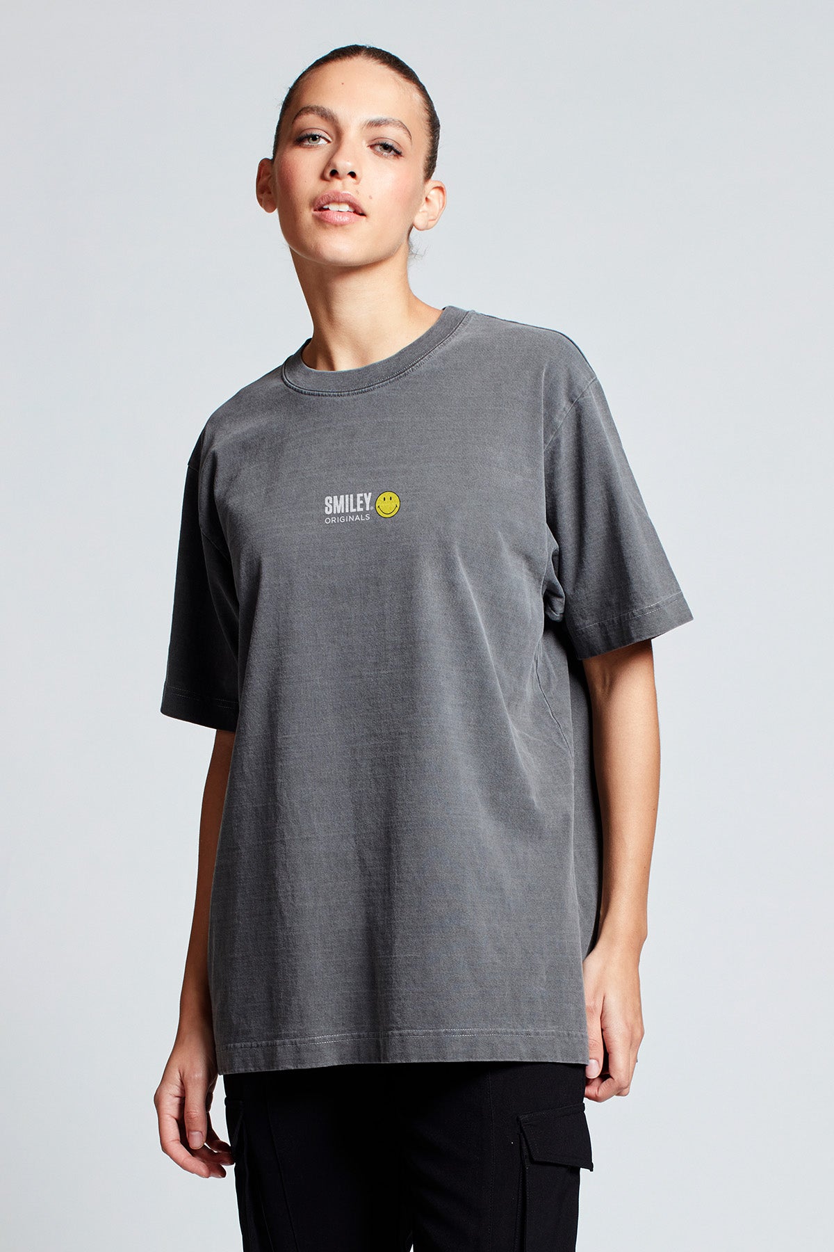 Smiley Originals® Special Delivery T-shirt in Washed Grey