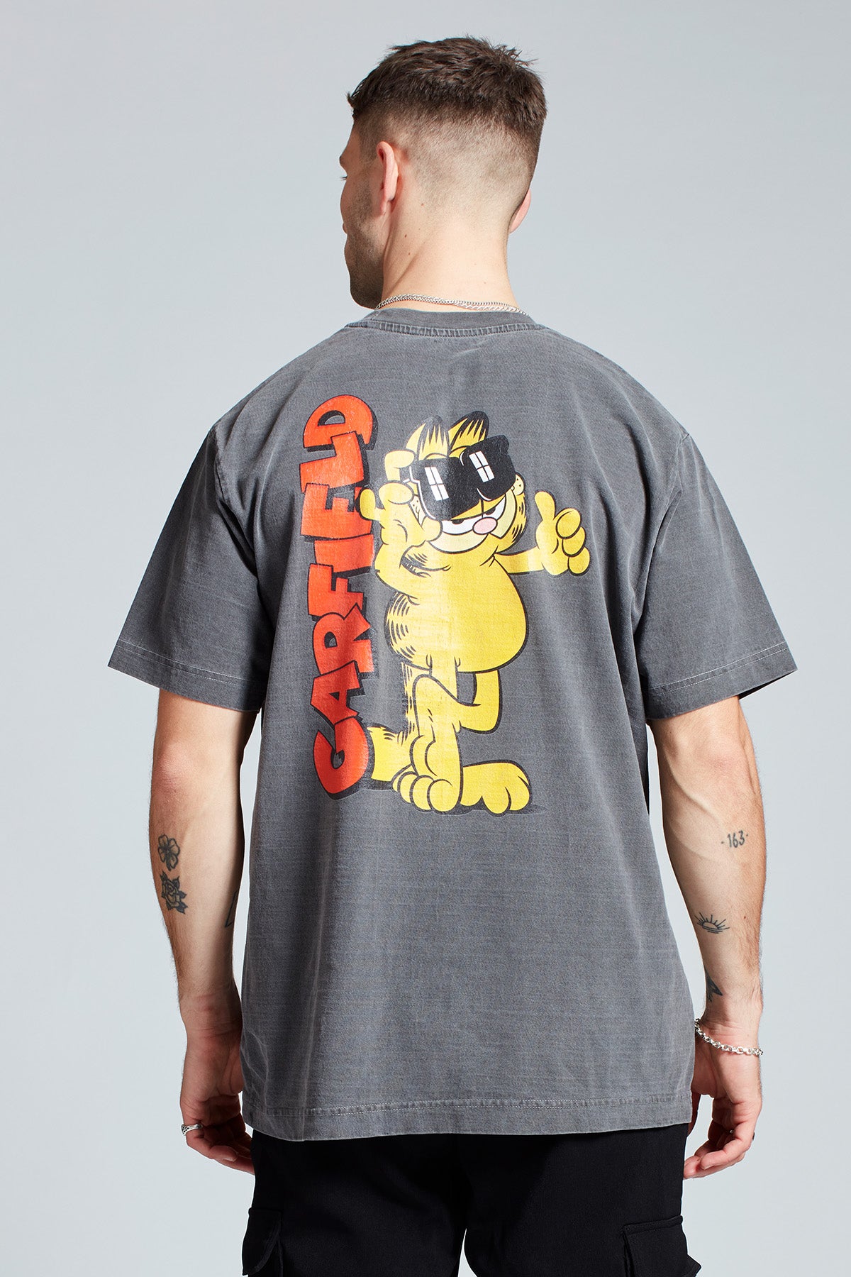 Garfield Just Chilling T-shirt in Washed Grey